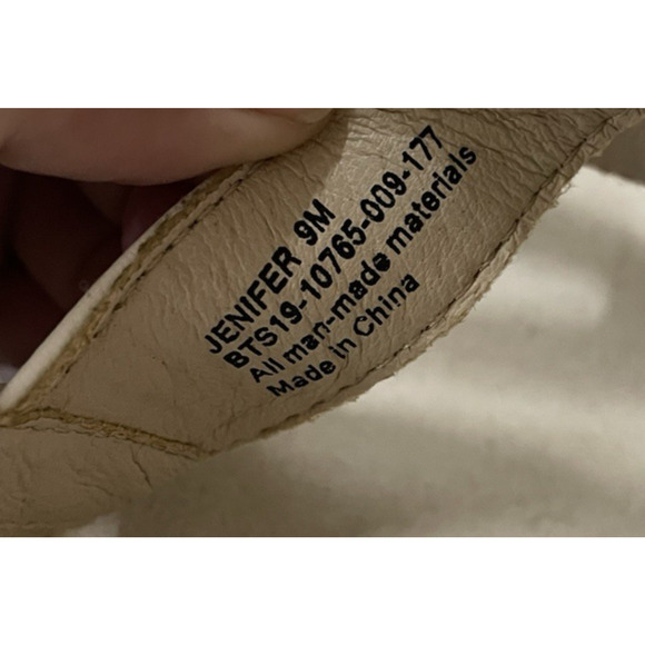 Baretraps Jenifer White Leather Sandals Women's Size 9M GUC - Picture 9 of 10